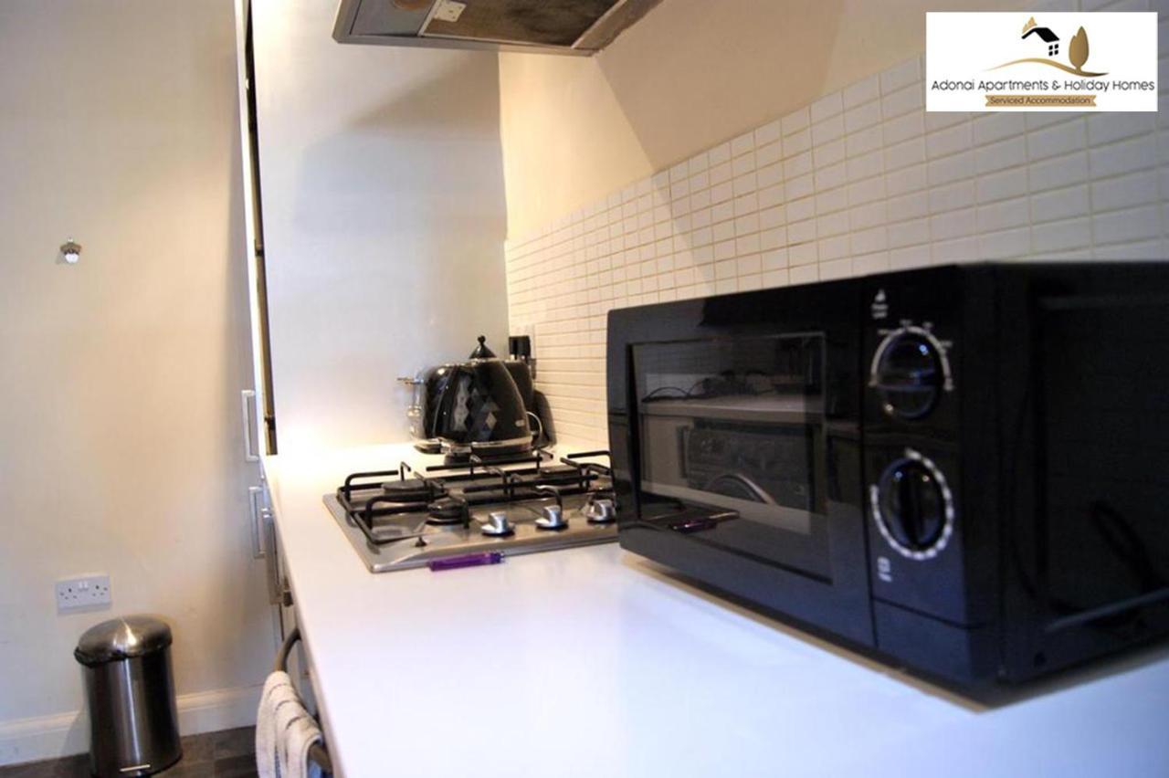 2 Bedroom Apartment At Dagenham , Adonai Serviced Accommodation, Free Wifi And Parking Buitenkant foto