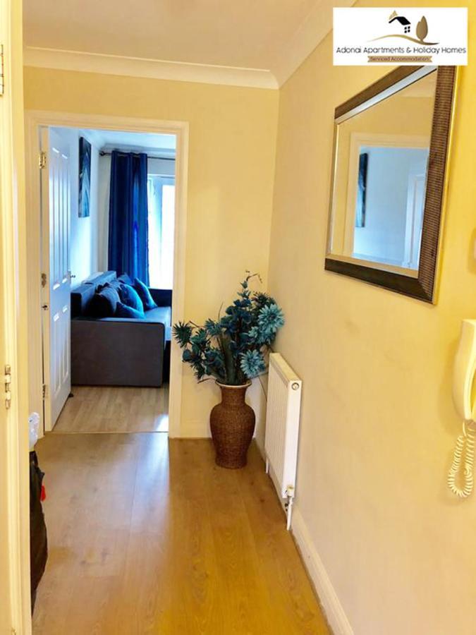 2 Bedroom Apartment At Dagenham , Adonai Serviced Accommodation, Free Wifi And Parking Buitenkant foto